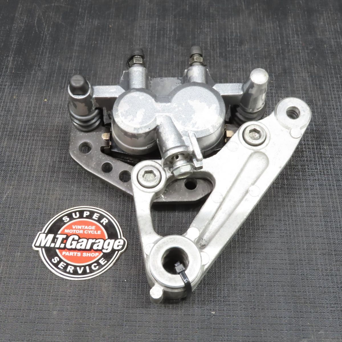 カワサキ ゼファー750 ZR750C リアブレーキキャリパー【060】 ZR750-F-031