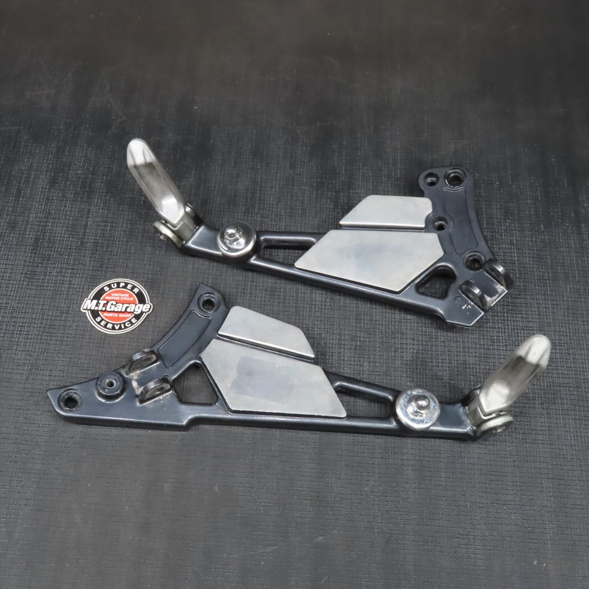 カワサキ ゼファー750 ZR750C ステッププレート左右set タンデムステップ【080】 ZR750-F-011