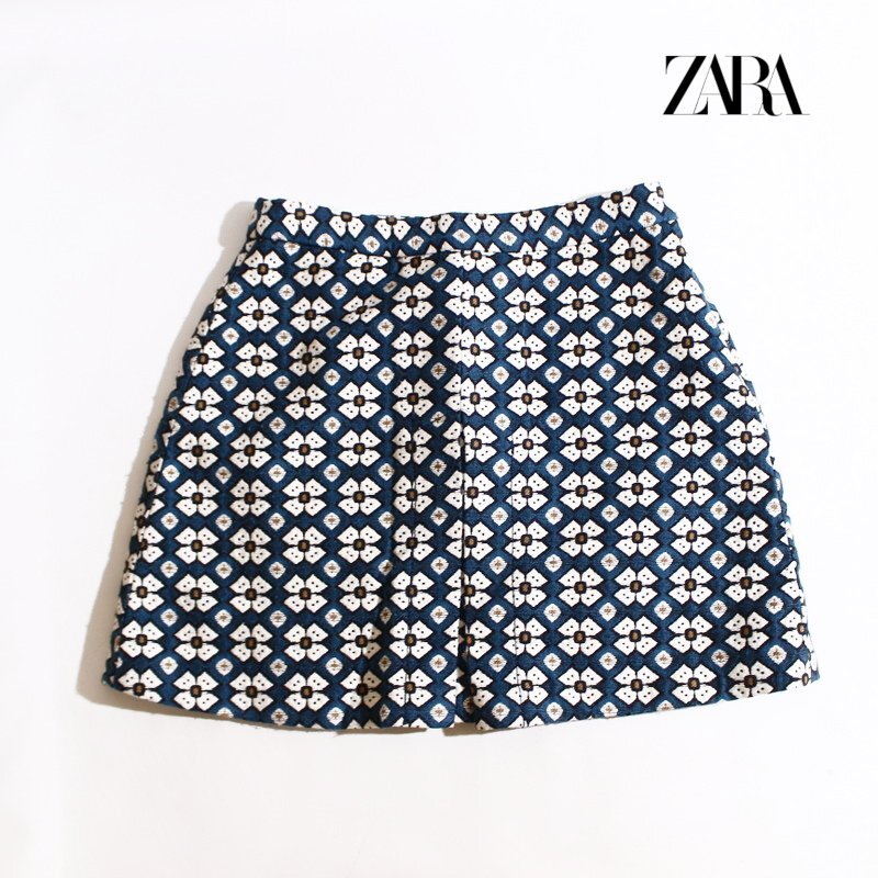 美品 ZARA BASIC ザラ ベーシック お洒落 刺繍 花柄 ジャガード 台形 ミニスカート Ｓ 青みグリーン 緑 モロッコ製_画像1