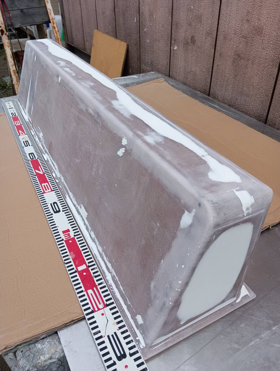 計器　ＧＰＳ　魚探　設置ボックス：Ｌ１３００：Ｈ２６０：上面奥行１２０ｍｍ：補修パテ、指定色仕上げ：寸法等　対応
