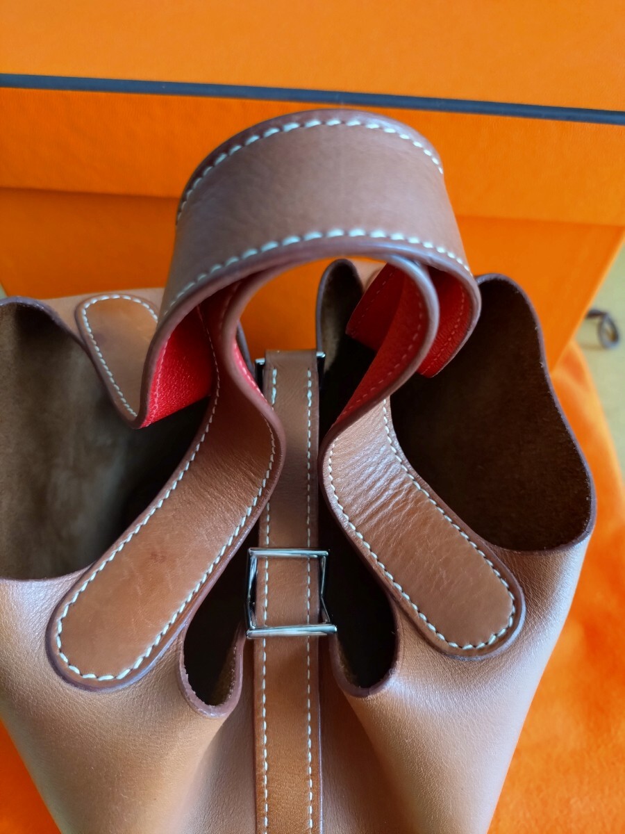 エルメス ピコタン PM 持ち手裏赤 HERMES ハンドバッグ(かばん エルメス ピコタン PM 持ち手裏赤 HERMES ハンドバッグ(かばん