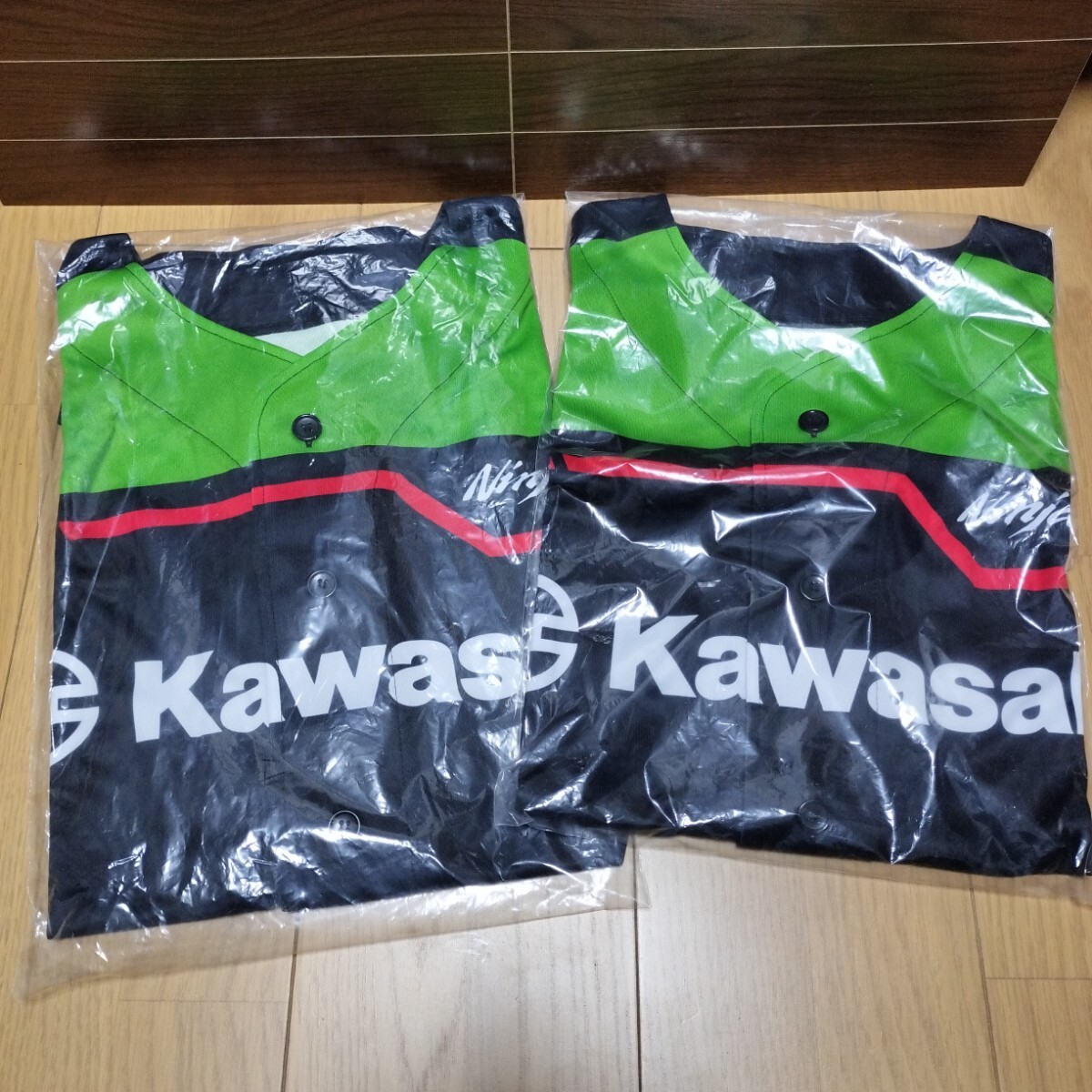 KAWASAKI≪シャツ 2枚≫着丈 約80cm/身幅 約60cm 2022 カワサキ KAWASAKI≪シャツ 2枚≫着丈 約80cm/身幅 約60cm 2022 カワサキ