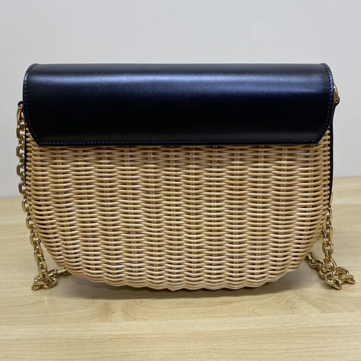 美品】CELINE セリーヌ チェーン ショルダーバッグ トリオンフ 美品】CELINE セリーヌ チェーン ショルダーバッグ トリオンフ