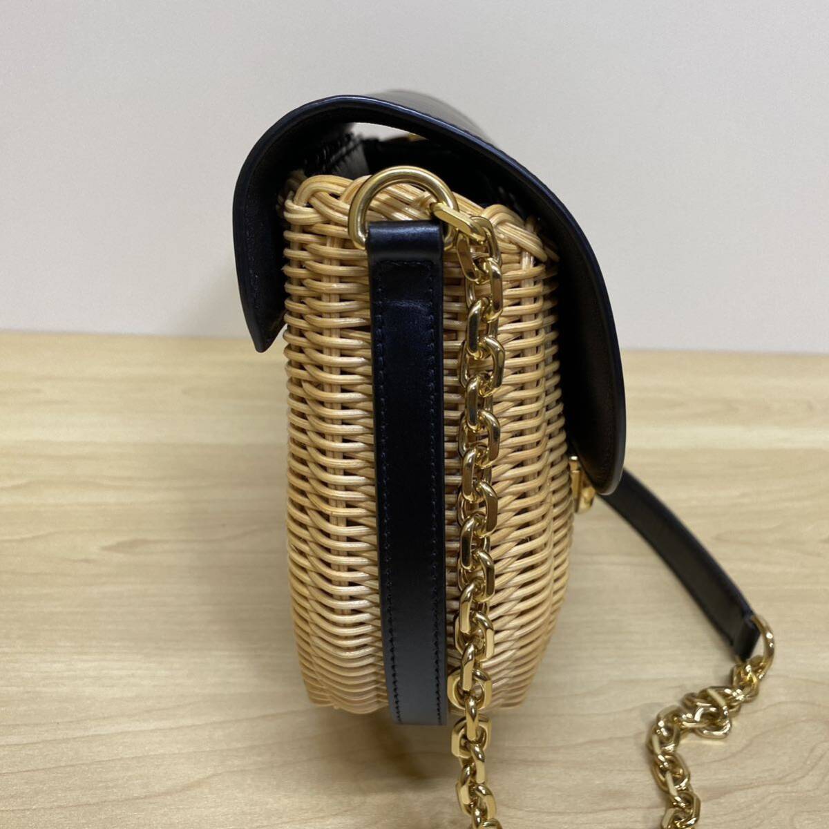 美品】CELINE セリーヌ チェーン ショルダーバッグ トリオンフ 美品】CELINE セリーヌ チェーン ショルダーバッグ トリオンフ