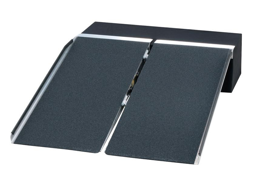 ポータブルスロープ アルミ2折式タイプ 全長240cm／PVS240（イーストアイ）使用可能段差20～60cm