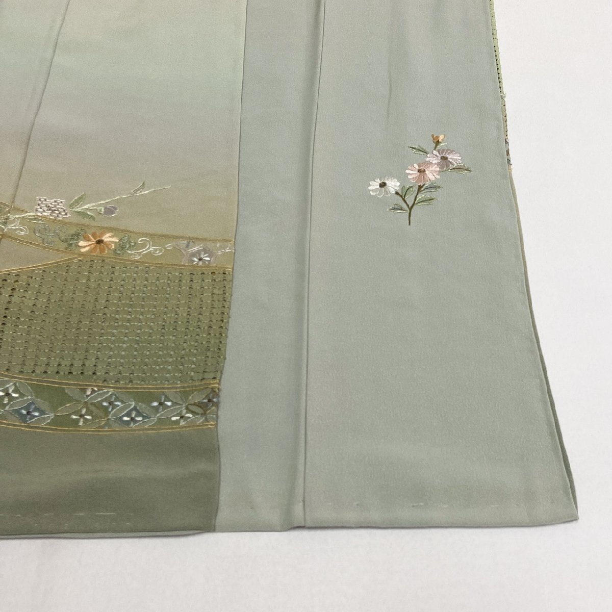 Yahoo!オークション - 着物月花 総刺繍 蘇州刺繍 相良刺繍 Yahoo!オークション - 着物月花 総刺繍 蘇州刺繍 相良刺繍
