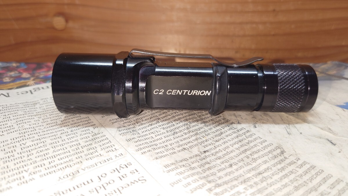極初期ロゴ】SUREFIRE C2-BK CENTURION 2セル6V 65ルーメン 極初期ロゴ】SUREFIRE C2-BK CENTURION 2セル6V 65ルーメン