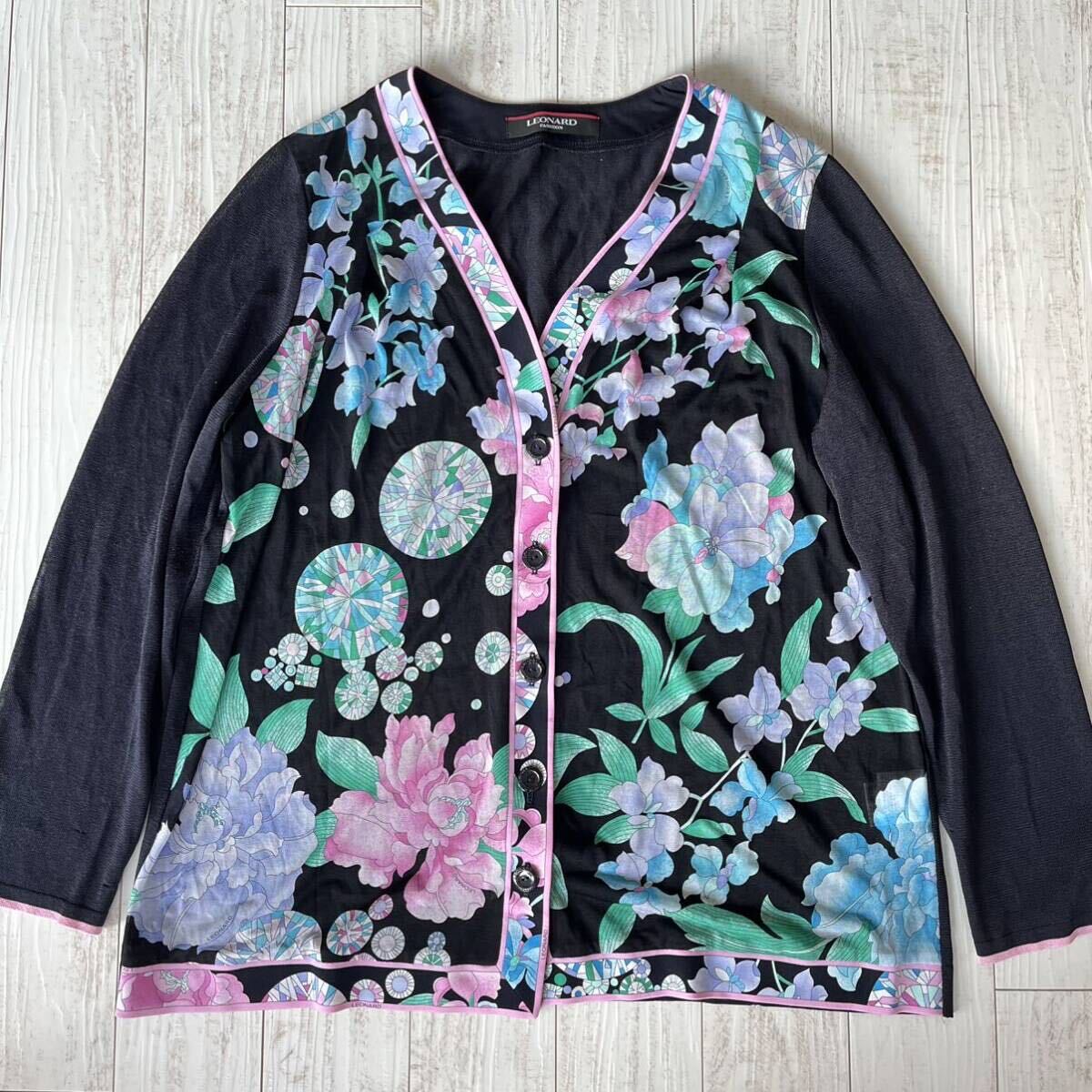 LEONARD レオナール花柄 長袖トップス サイズ42 LEONARD レオナール花柄 長袖トップス サイズ42