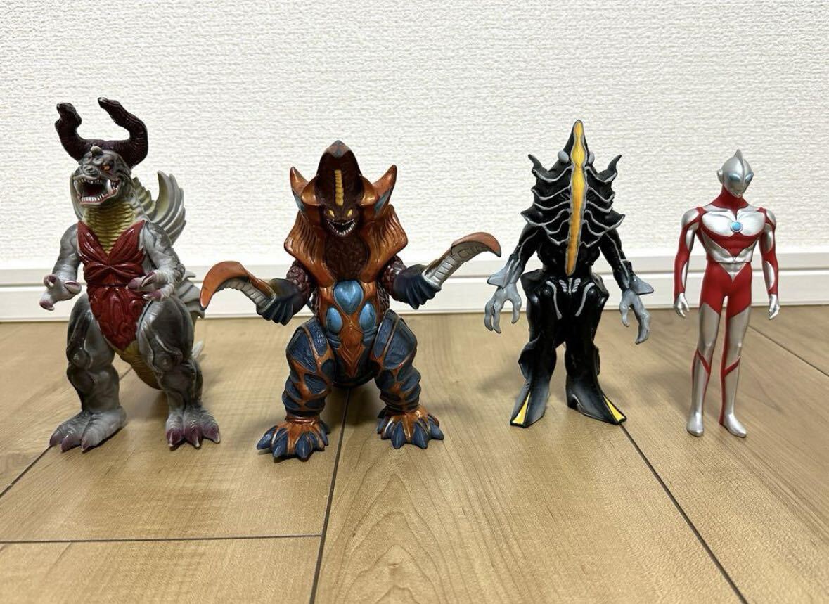 ウルトラマンガイア 怪獣 ソフビ 15体 セット 当時品 ウルトラマンガイア 怪獣 ソフビ 15体 セット 当時品(Yahoo