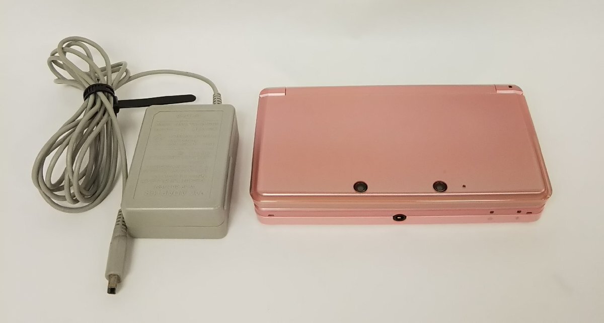 □初期化&動作確認済み!! NINTENDO ニンテンドー 3DS CTR-001 本体＆充電器付き□埼玉戸田店
