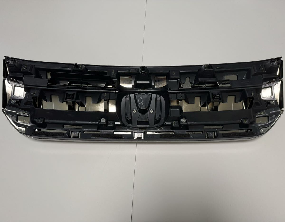 nboxカスタム jf1,jf2 後期フロントグリル 新品未使用 nboxカスタム jf1,jf2 後期フロントグリル 新品未使用