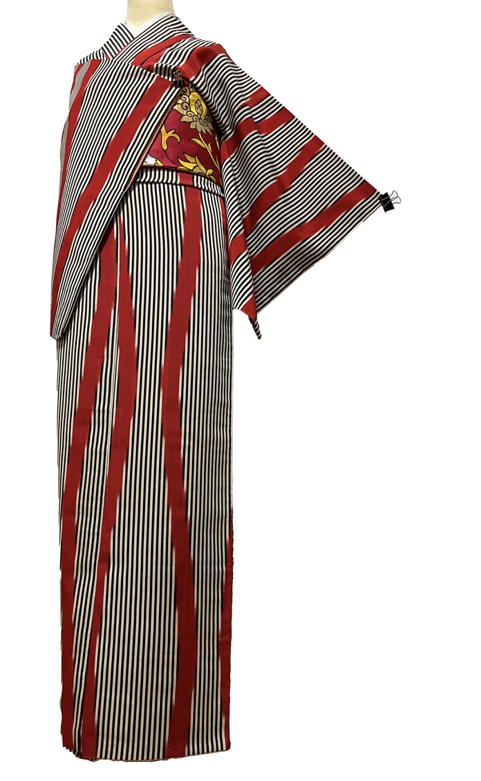 正絹 アンティーク お召し / ストライプ / 赤ライン立涌 / 赤裏地 / 同梱可 / 着物のみの販売です