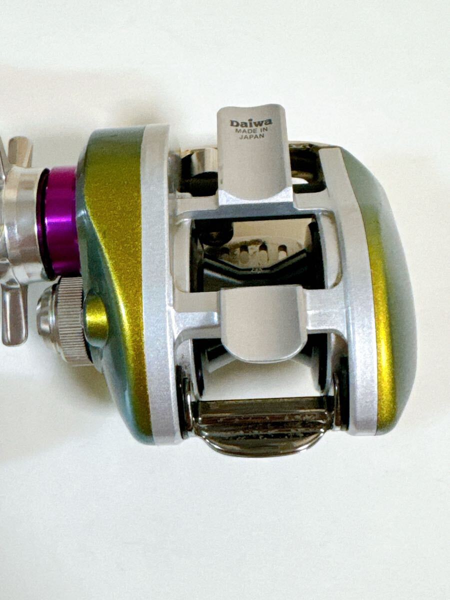 ダイワ DAIWA×メガバス TD-ito103HL 右ハンドル 右巻 鬼手仏心 ダイワ DAIWA×メガバス TD-ito103HL 右ハンドル 右巻 鬼手仏心