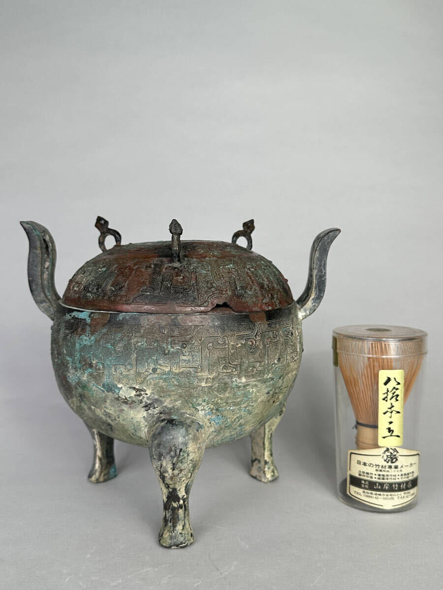 中国 古銅青銅 金象嵌渦文 神獣鈕 三足香炉 鼎 合わせ箱 M 6678A 中国古銅青銅金象嵌渦文神獣鈕三足香炉鼎合わせ箱M6678A