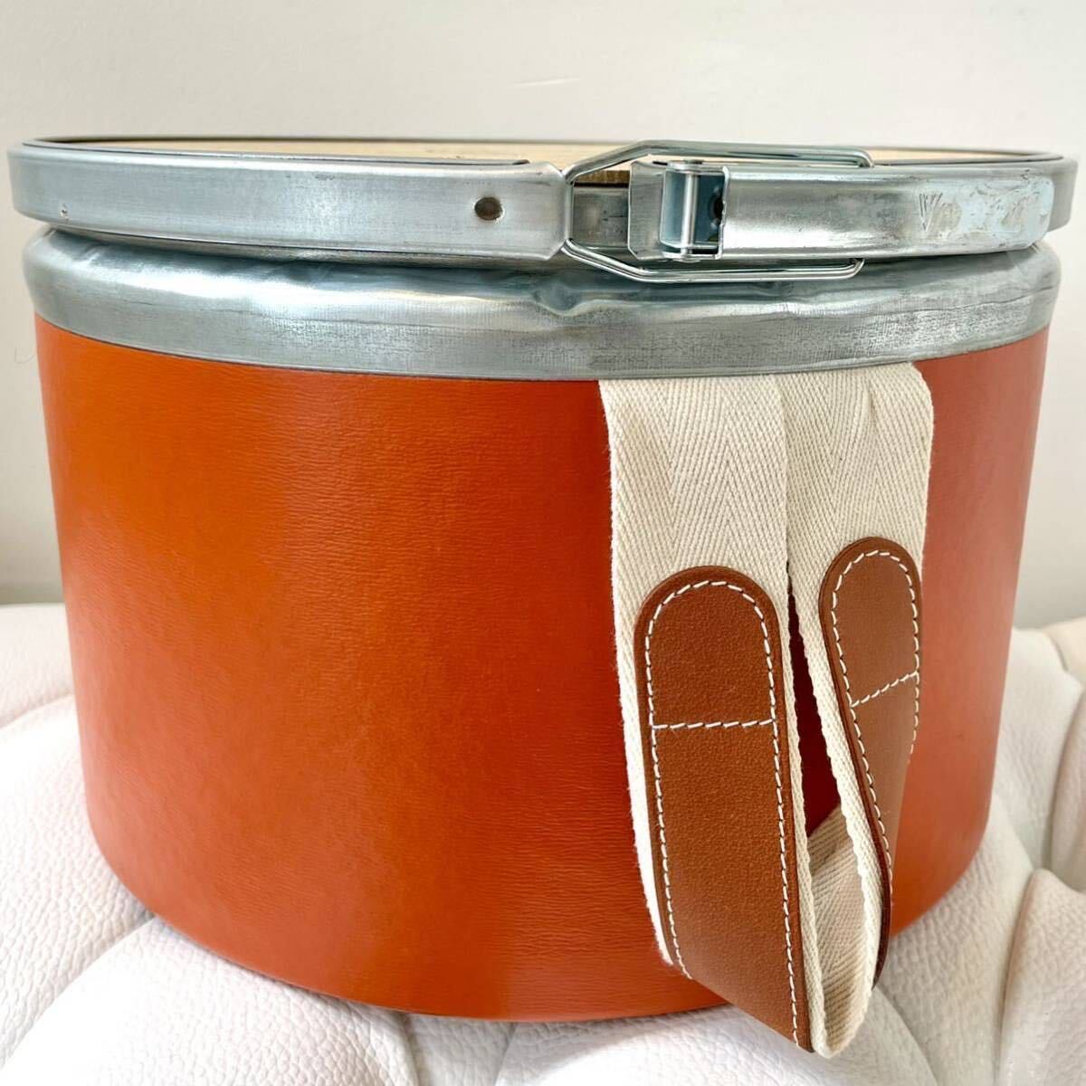 ◇USED◇HERMES エルメス サドルボックス S 馬具缶 収納 インテリア 雑貨 道具入れ シューズ サイドテーブル オレンジ シルバー金具 コルク_画像5