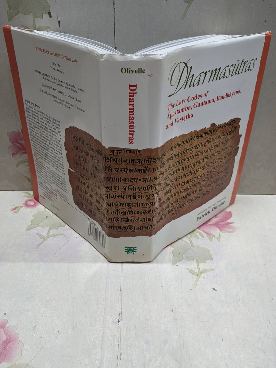 S◇/DHARMSUTRAS The Law Codes of Apastamba Gautama S◇/DHARMSUTRAS The Law Codes of Apastamba Gautama