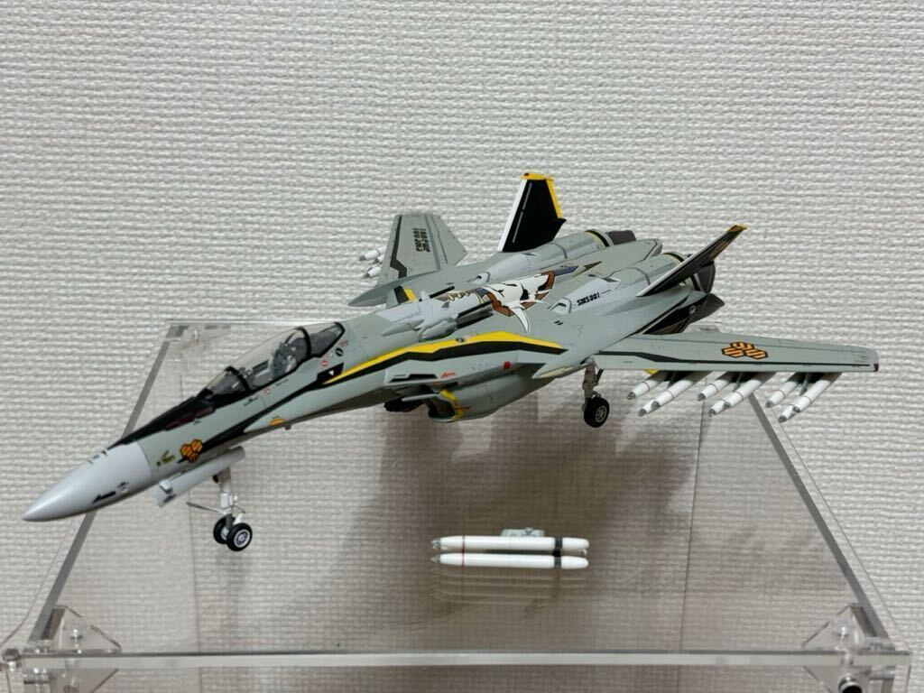 【塗装済完成品】 ハセガワ VF-25S オズマ機 1/72スケール 検索用： マクロスF フロンティア メサイア オズマ・リー
