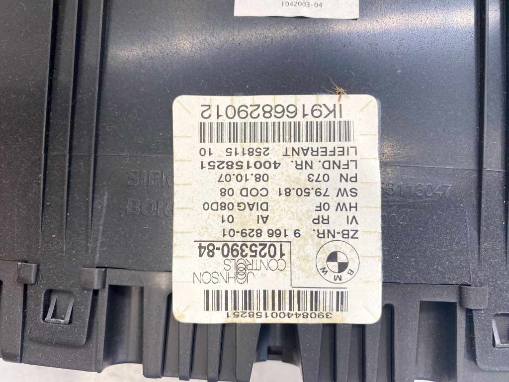 BMW 3シリーズ E91 320i ツーリング 2000 ABA-VR20 純正 スピードメーター タコメーター 9166829-01