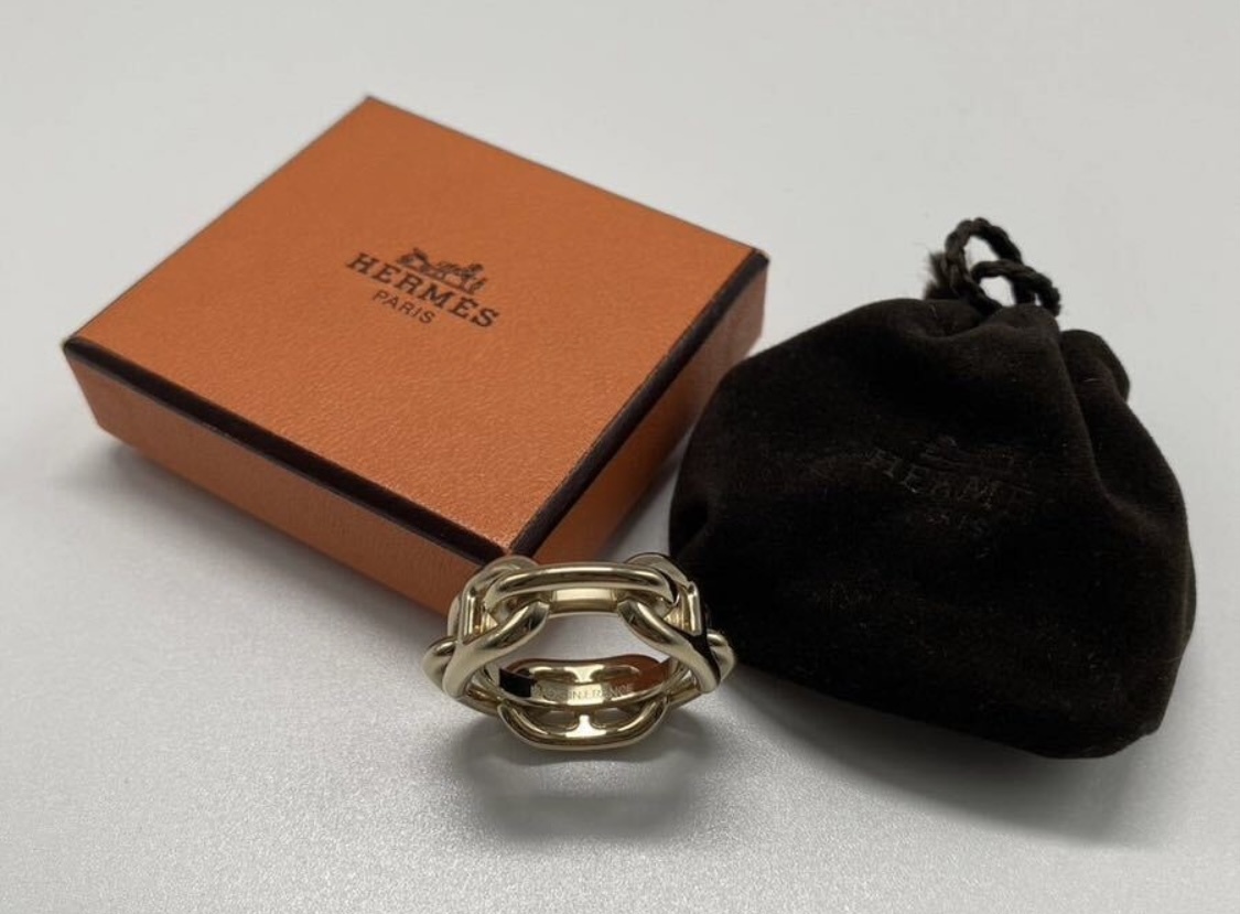 未使用新品】HERMES エルメス スカーフリング カレ 90《レガード 未使用新品】HERMES エルメス スカーフリング カレ 90《レガード