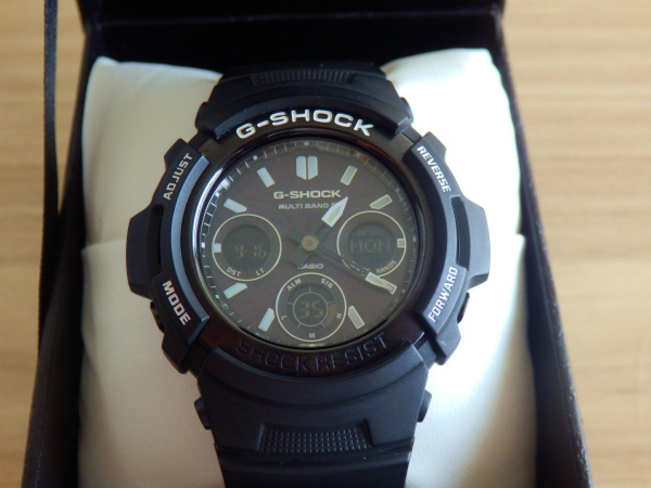 ■ CASIO　G-SHOCK　AWG-M100BW-1AJF ブラック　カシオ　ソーラー電波　腕時計　箱付