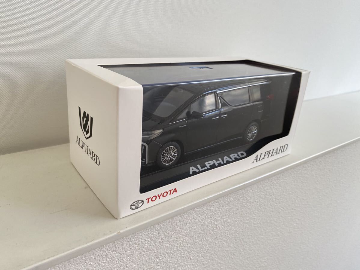 送料込み トヨタ アルファード 1/30 ALPHARD 30系 後期 202