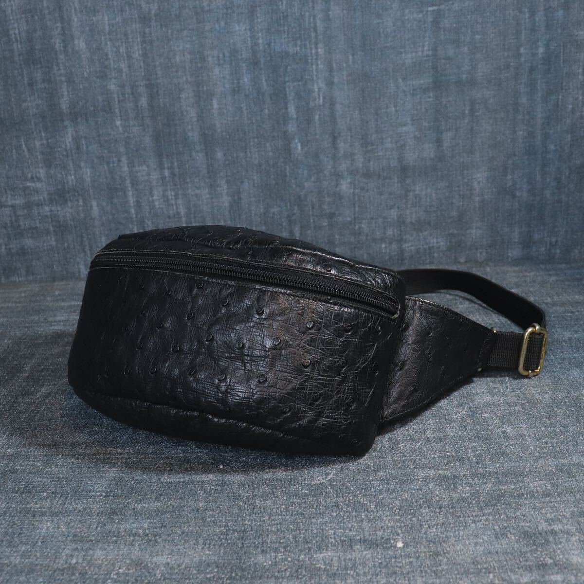 １円スタート 希少 オーストリッチ ボディバッグ ショルダーバッグ ダチョウ genuine ostrich 駝鳥 エキゾチックレザー 1スタ