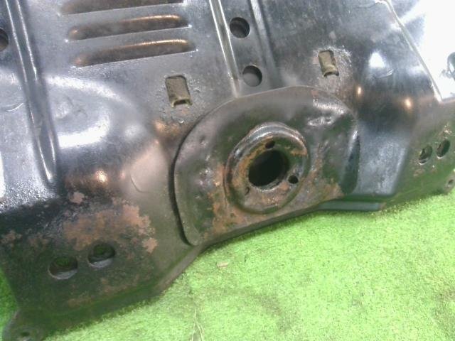 トヨタ 100ランクル 100系 前期 VX LTD Ｇ 50TH HDJ101K アンダーカバー ラジエーター下側 スチール製 腐食有り 現状販売 中古_画像2