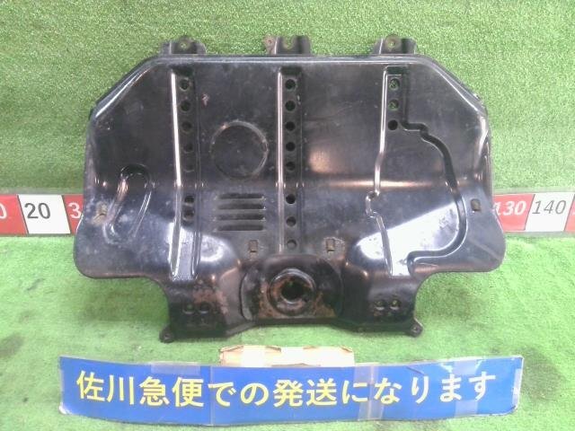 トヨタ 100ランクル 100系 前期 VX LTD Ｇ 50TH HDJ101K アンダーカバー ラジエーター下側 スチール製 腐食有り 現状販売 中古_画像1
