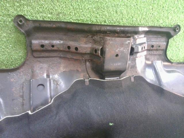 トヨタ 100ランクル 100系 前期 VX LTD Ｇ 50TH HDJ101K アンダーカバー ラジエーター下側 スチール製 腐食有り 現状販売 中古_画像5