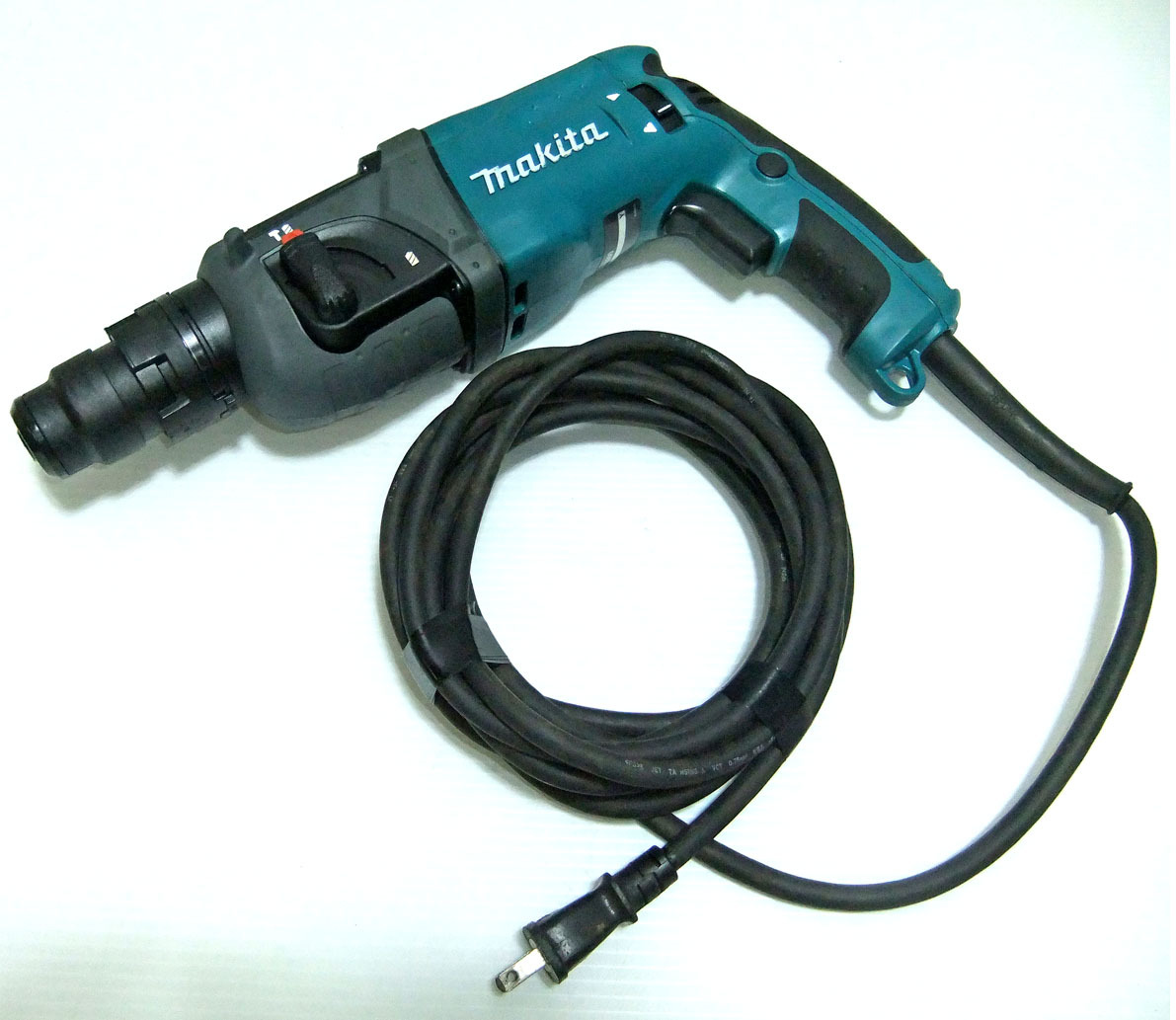おすすめ商品◎Makitaマキタ ハンマドリル HR2460 100V 【動作確認済】中古品