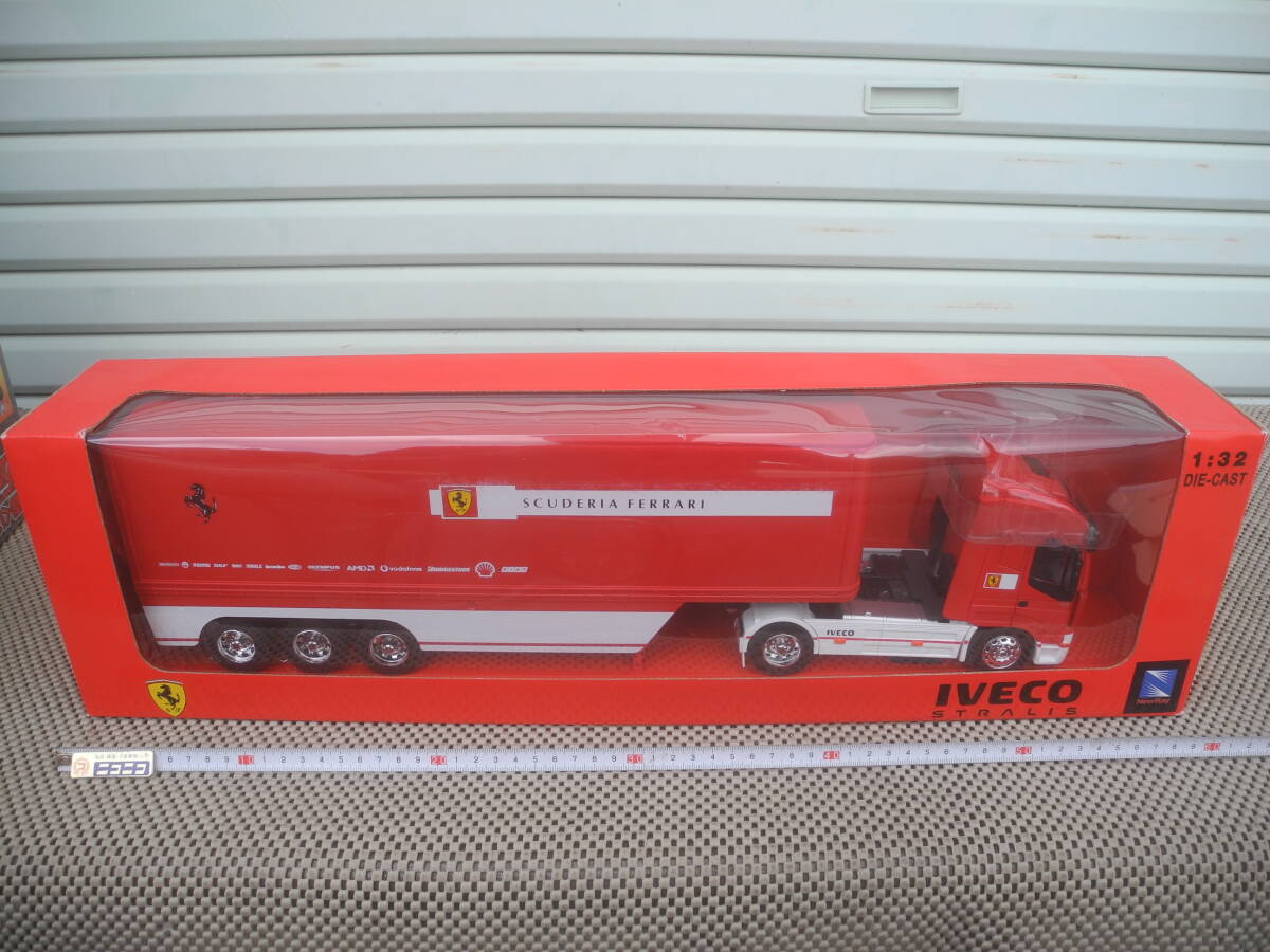 【新品未開封】1/32 スクーデリア フェラーリレーシングトランスポーター イベコ IVECO 13023-3980 トラック_2