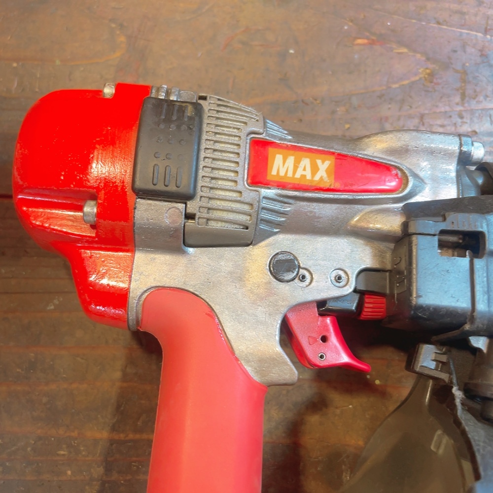 7日保証・整備済】消耗部品多数交換 MAX マックス 高圧 65mm 釘 7日保証・整備済】消耗部品多数交換 MAX マックス 高圧 65mm 釘