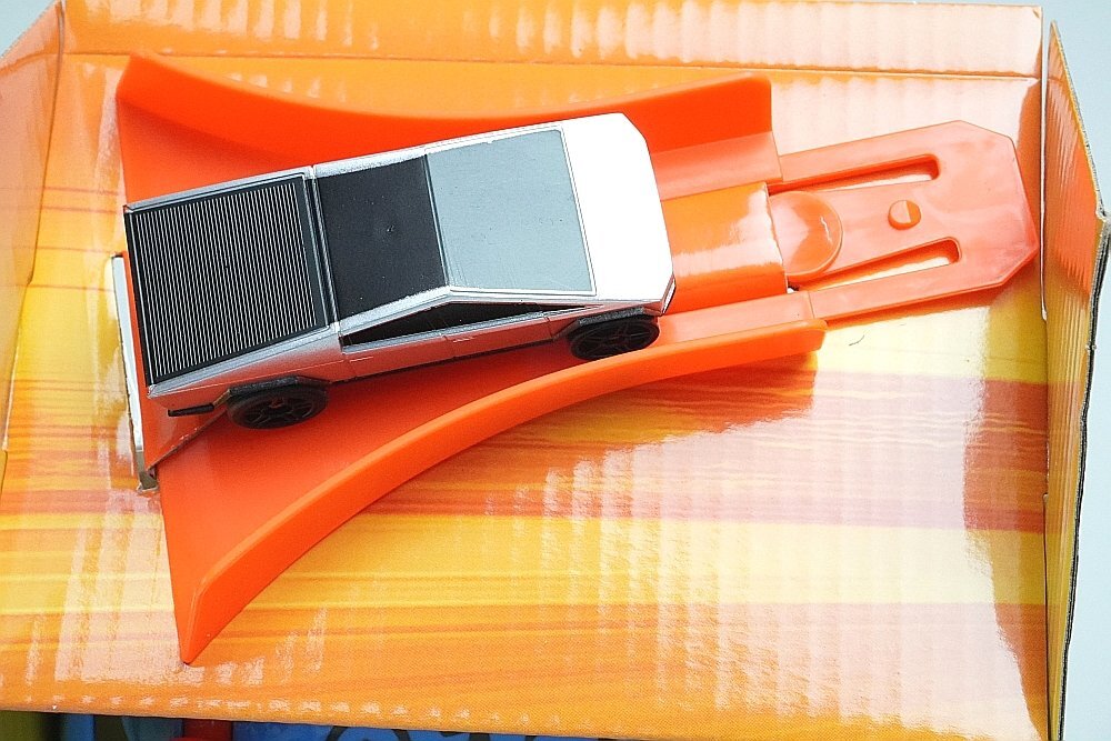 Hot Wheels ホットウィール 1/64 RC サイバートラック トイ Hot Wheels ホットウィール 1/64 RC サイバートラック トイ