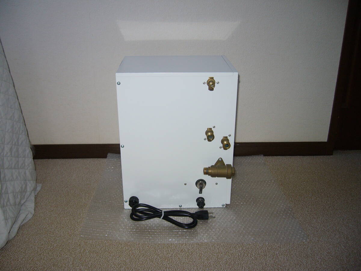 美品】 iTomic ESN12BLN111C0 (100V) イトミック 電気温水器 12L 美品】 iTomic ESN12BLN111C0 (100V) イトミック 電気温水器 12L