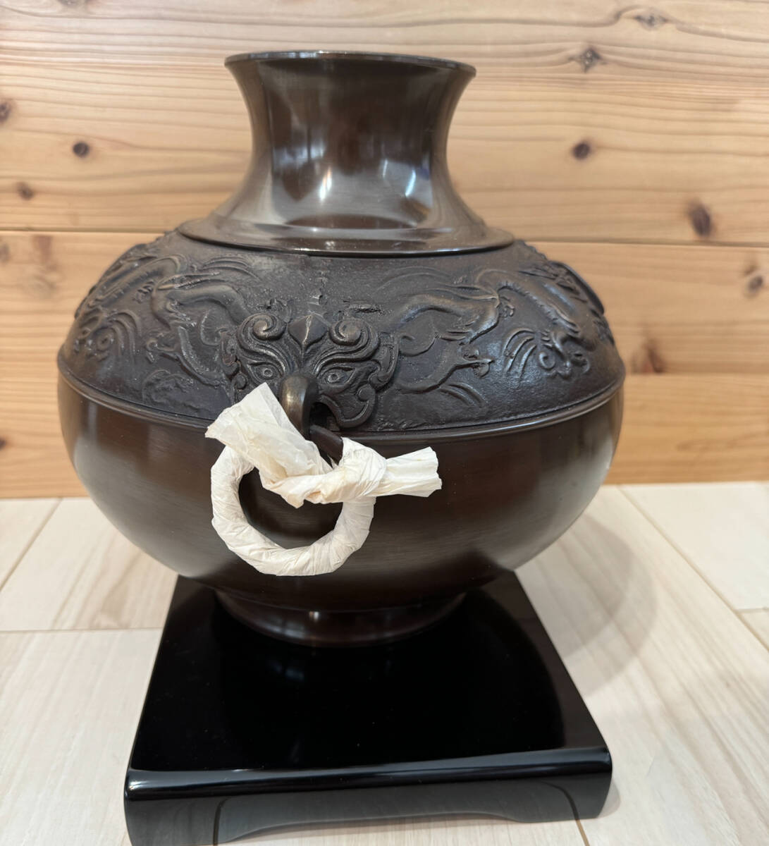 真峰作 花瓶 高岡銅器 工芸品 高岡銅器 錆銅 花瓶 花器 真峰作 高さ 約26cm 共箱 台付き(花器