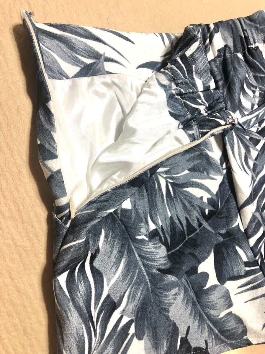 未使用　リゼクシー　RESEXXY ボタニカル柄　ショーパン　ショートパンツ　里生地付き サンプル品 タグなし　春夏物　匿名配送　送料無(wú)料 