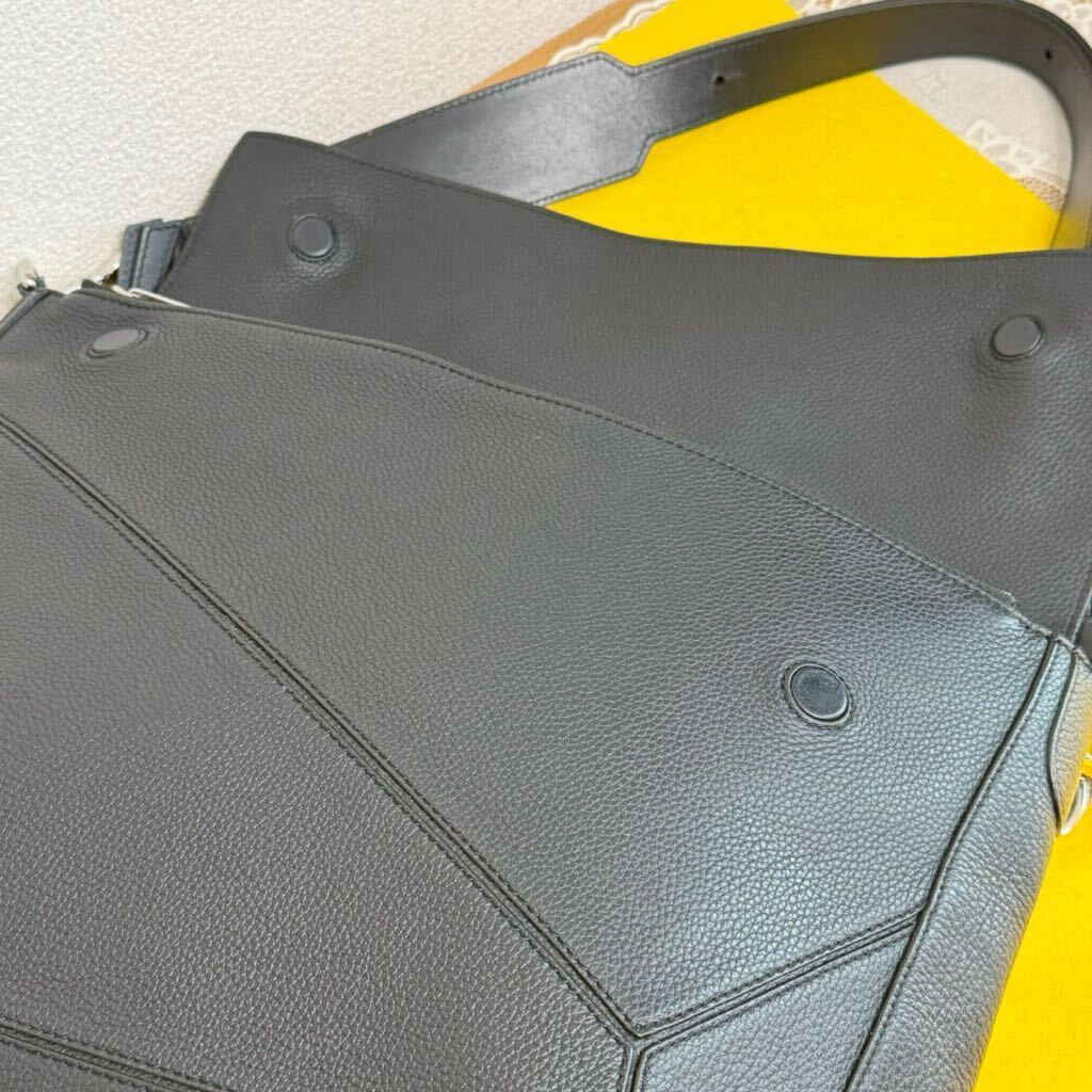希少 LOEWE ロエベ パズル メッセンジャーバッグ ショルダー 希少 LOEWE ロエベ パズル メッセンジャーバッグ ショルダー