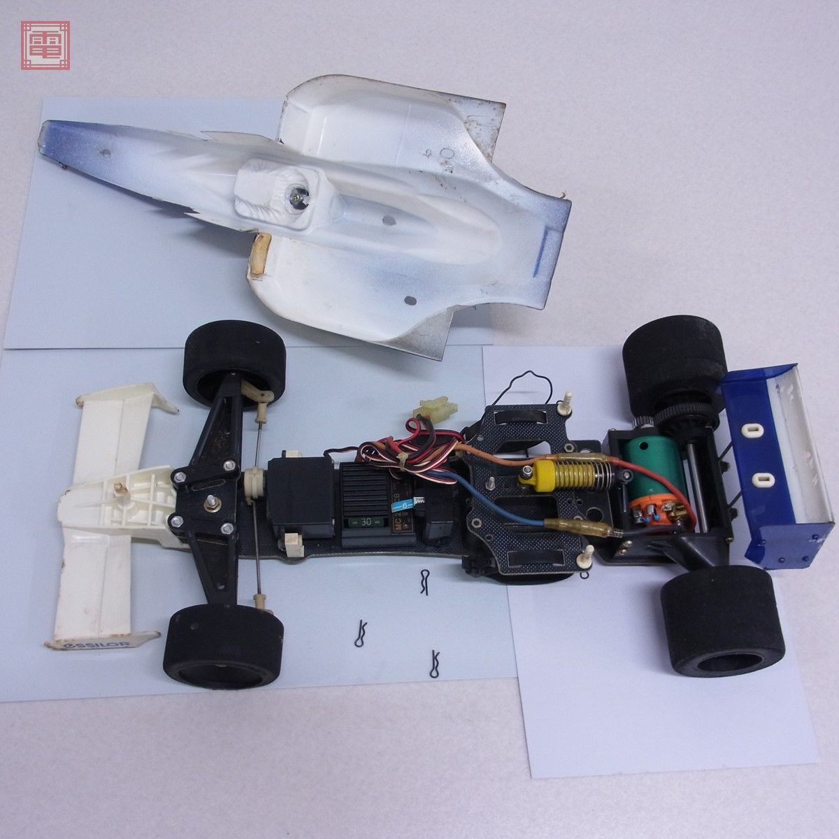 【新品未使用品!】タミヤ 1/10 電動組立RC ティレル019 フォード タミヤ 1/10 電動RC ティレル 019 フォード アンプ/受信機