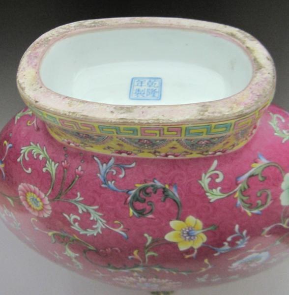 景徳鎮(zhèn) 粉彩花文扁壺 花瓶 全高49cm 壺 中國(guó) 美術(shù) 陶磁器 景徳鎮(zhèn)壺 花器 花生 磁器 希少 干隆年制