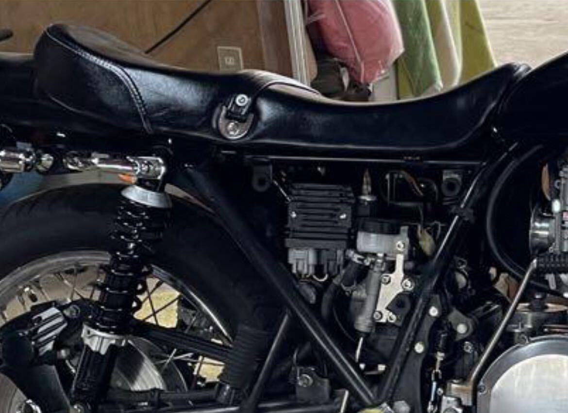 Yahoo!オークション - z1 z2 kz900 kz1000 鞍シート カスタム Yahoo!オークション - z1 z2 kz900 kz1000 鞍シート カスタム