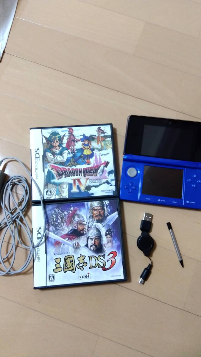 【極美品】任天堂3DS本体＋ドラクエ4＋3DS三国志3　おまけつき