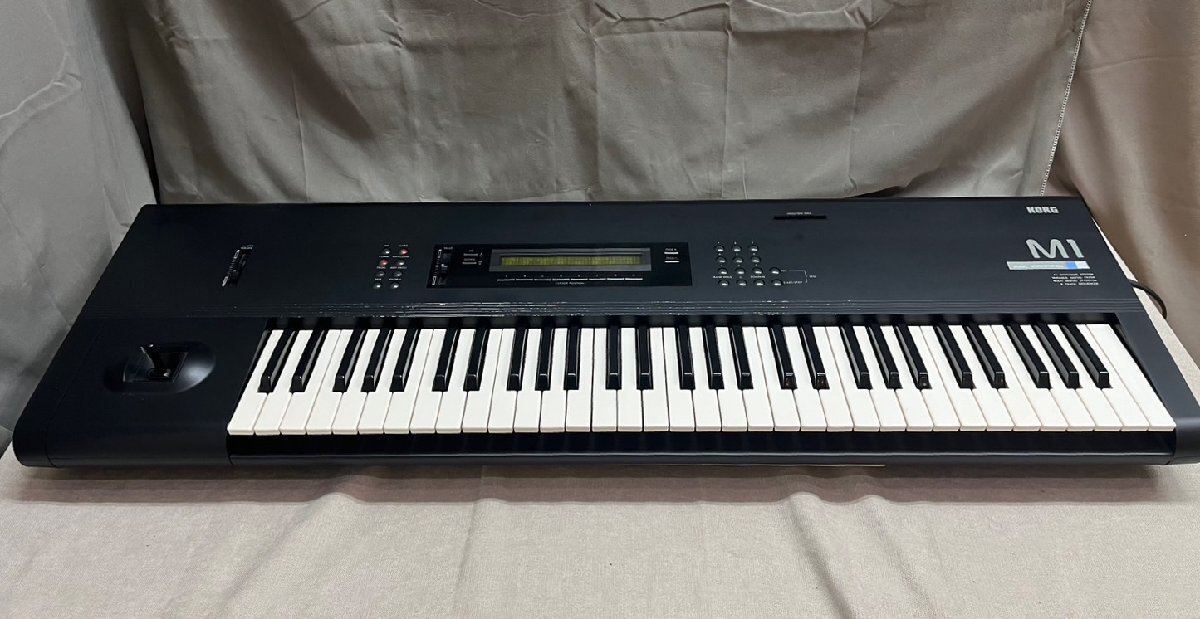 S101 中古品(+) 楽器 シンセサイザー KORG M1 コルグ