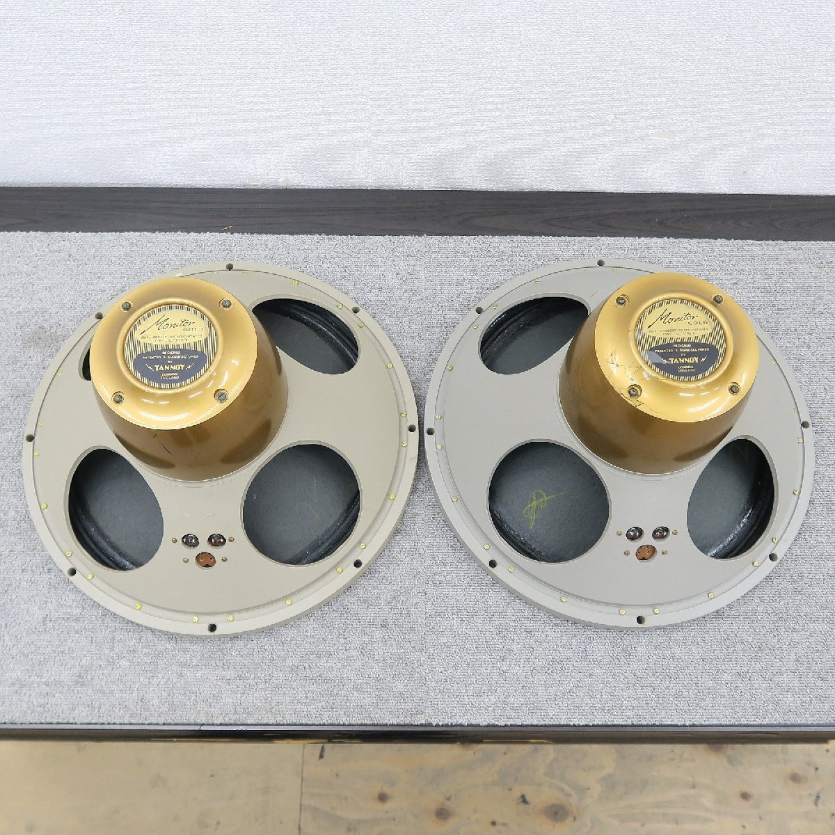 Cランク】タンノイTANNOY Rectangular York Monitor GOLD Cランク】タンノイTANNOY Rectangular York Monitor GOLD