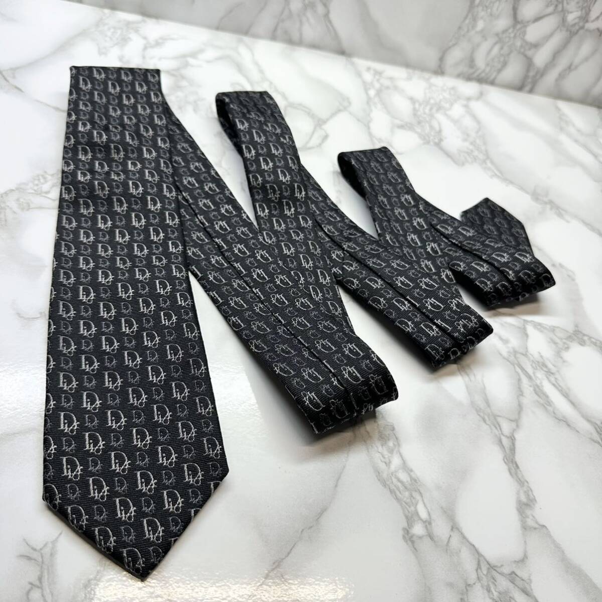 極美品 現行タグ 定番 DIOR ネクタイ シルク100% オブリーク 極美品 現行タグ 定番 DIOR ネクタイ シルク100% オブリーク