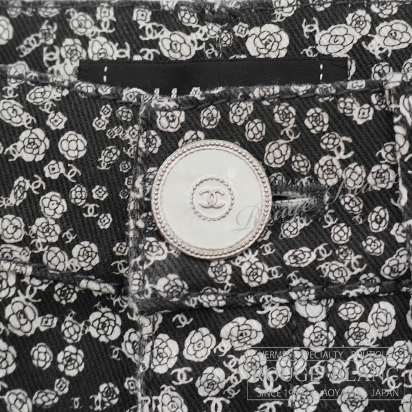 新品　シャネル　ジーンズ　デニム　パンツ　タグ付　21B　ブラッック×ホワイト　CHANEL　P71262　ジーパン　ココマーク 