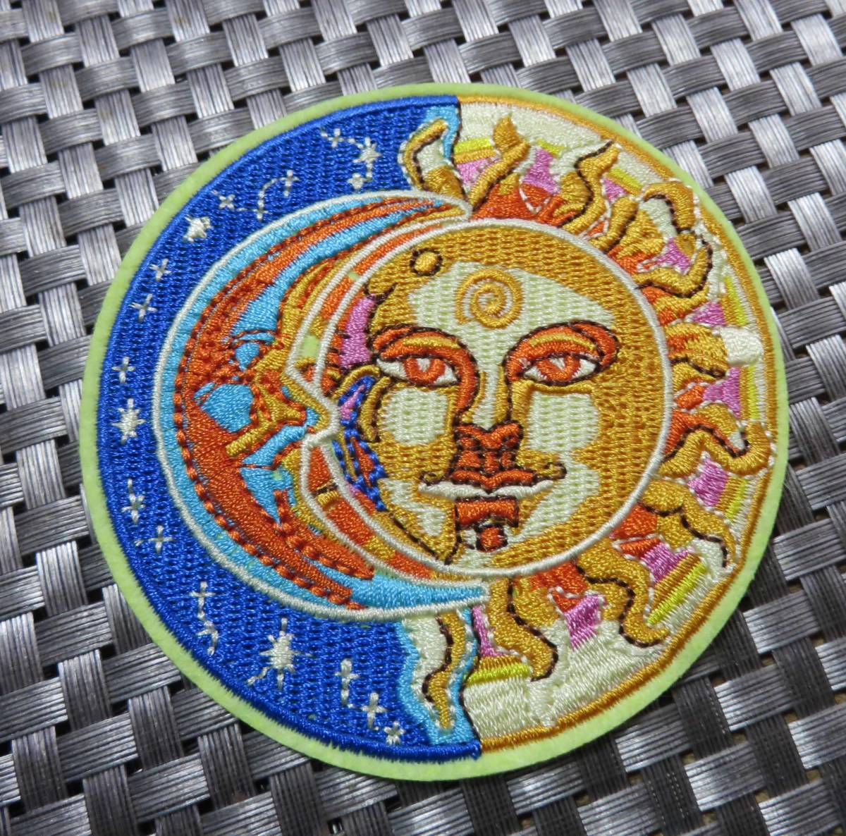 {OR оранжевый три день месяц }#[ месяц . солнце SUN MOON] супер изящный { Греция Mexico бог .. дизайн ] вышивка нашивка # музыка музыка * искусство искусство изобразительное искусство *