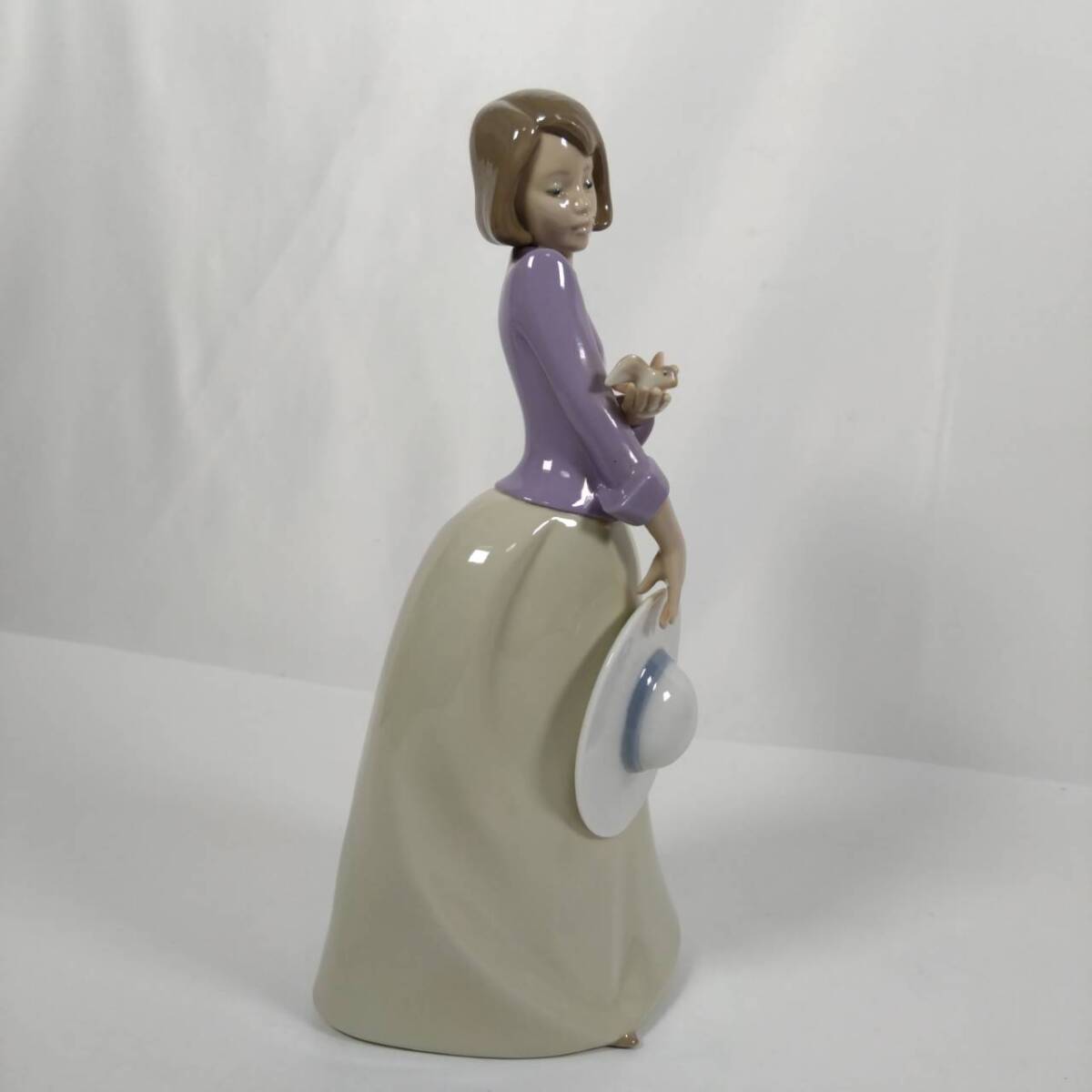 LLADRO リヤドロ NAO フィギュリン ファーストフライト 鳥と帽子 LLADRO リヤドロ NAO フィギュリン ファーストフライト 鳥と帽子