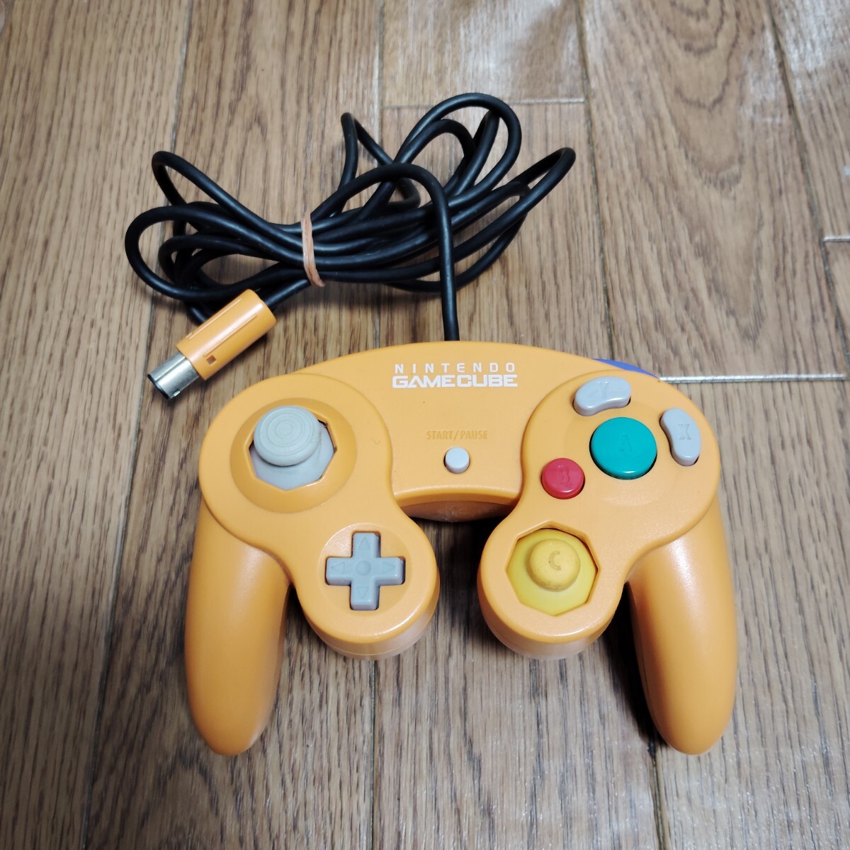 ゲームキューブ コントローラー オレンジ(アクセサリ、周辺機器 ゲームキューブ コントローラー オレンジ(アクセサリ、周辺機器