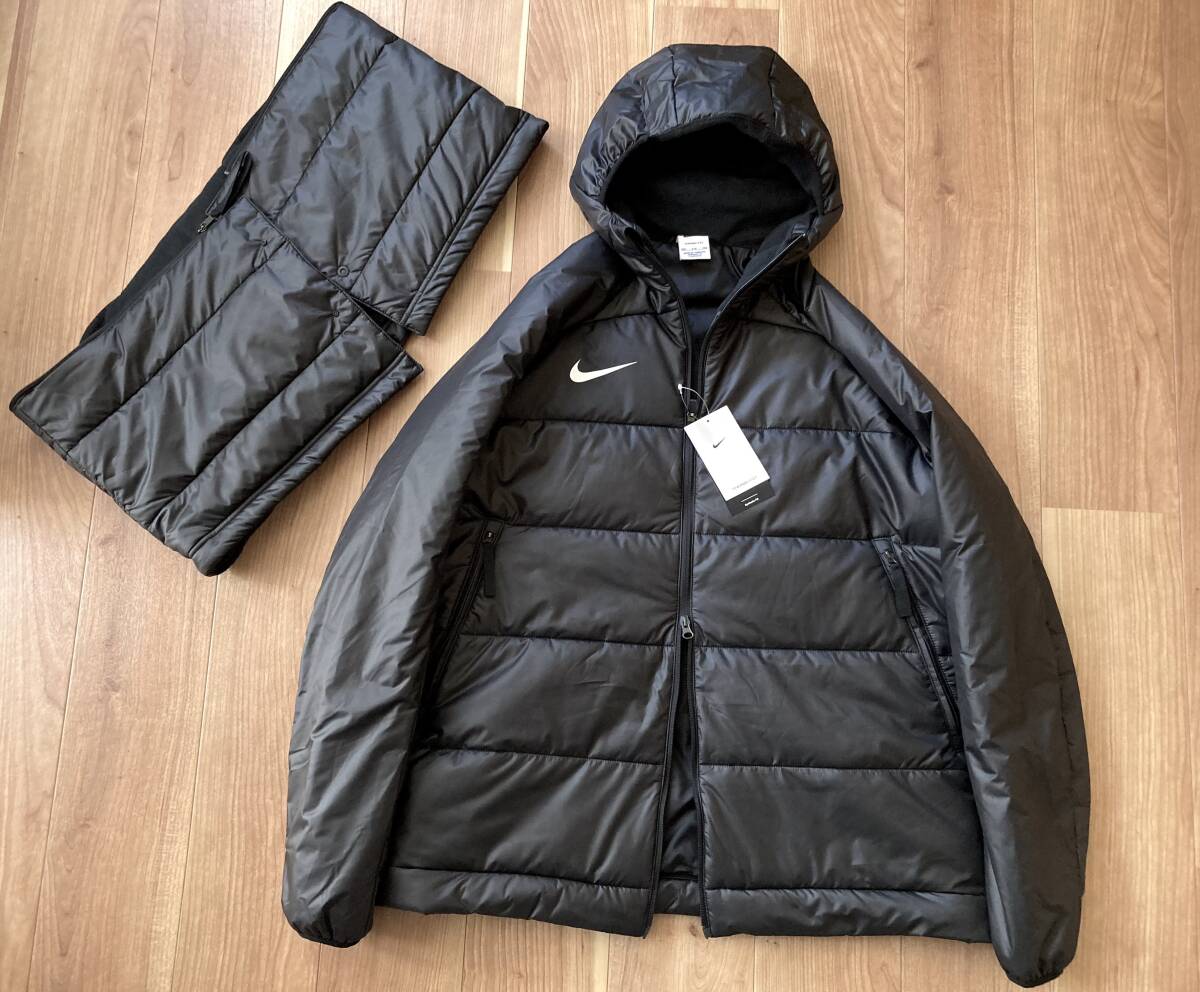 新品】 NIKE /2way Therma-FIT 中綿 ベンチコート ハーフコート 新品】 NIKE /2way Therma-FIT 中綿 ベンチコート ハーフコート