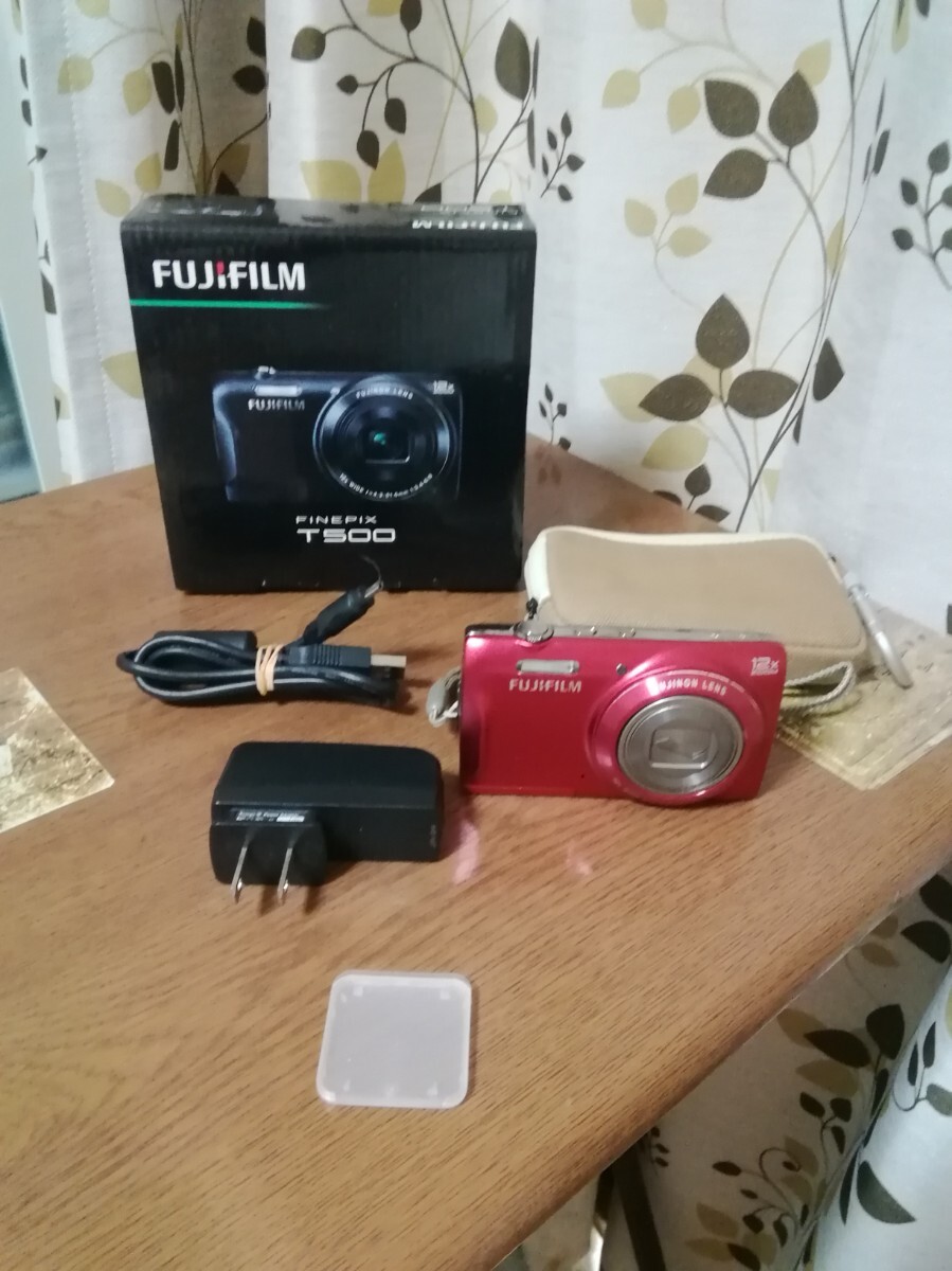 Excellent condition] FUJIFILM FinePix T500 Red Operation